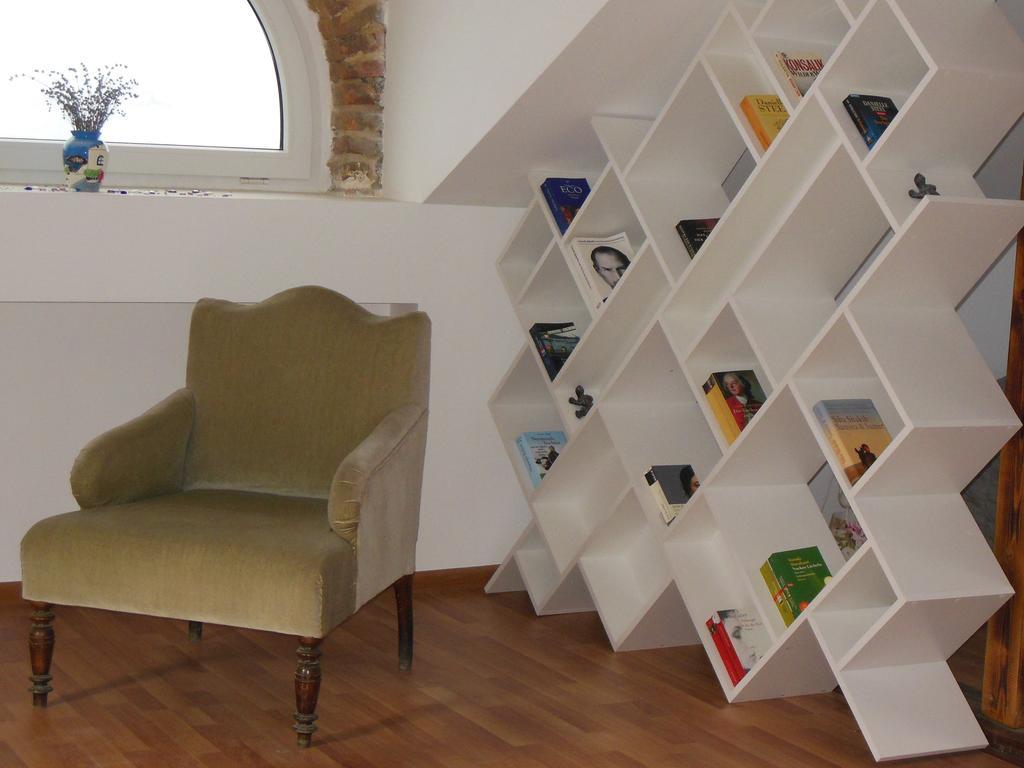 Florence Studio Варна Номер фото